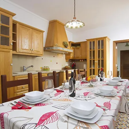 Ruhiges Remedios Mit Panoramablick Holiday home